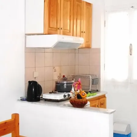 Milos Άγιος Νικήτας