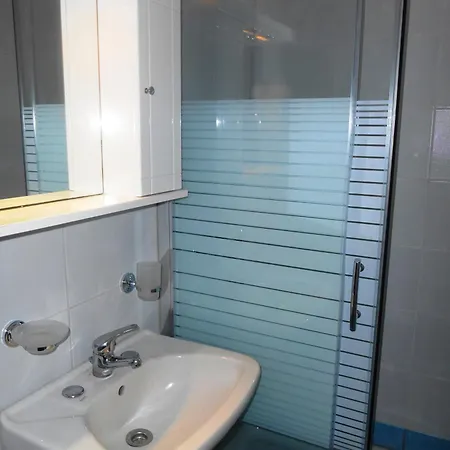 Milos Apartment Agios Nikitas