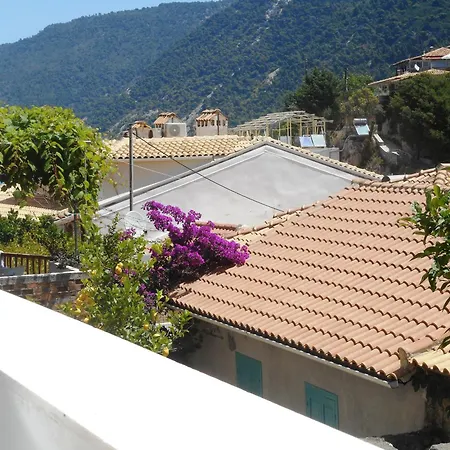 Milos Áyios Nikítas